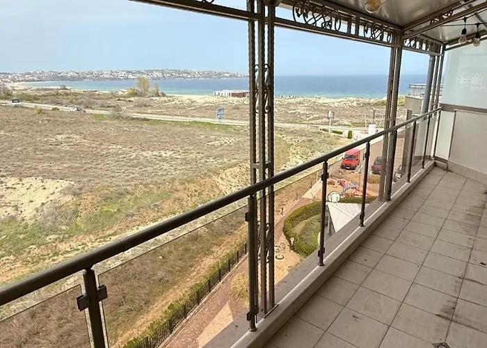 Zornitsa I Panoramic Sea View ソゾポル